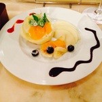 フルーツタルト　この日はラフランスをセレクト