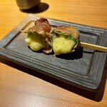 炭火串焼 鶏魚 - ピーマンチーズ串