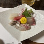 魚定 - ここの刺身は、いつも美味しい！