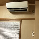 魚定 - 年季の入ったエアコン＋リモコン
      （あ！リモコンは操作で外してしまいました）
      が、ちゃんと動作しましたよ！