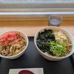 松屋 - わかめうどん大盛りとミニ牛丼セット