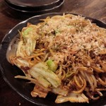 大衆酒場　晩酌娘 - 焼きそば５８０円