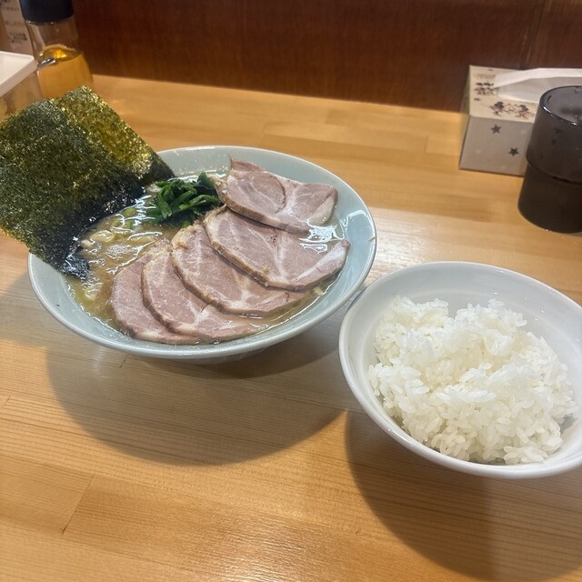 家系らーめん 鷲 - 米沢（ラーメン）の写真