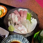 京都 北白川 不動温泉 - 土日限定のお造り定食「カンパチ，ヨコワ、鯛」。新鮮！