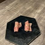 焼肉とみ - 巻き上げる仕上げのフォルムも美しい♡