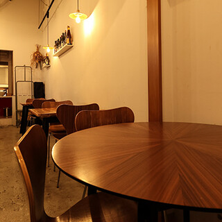 モダンなお洒落空間で、くつろぎのひと時を