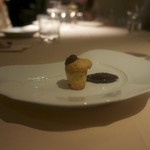 フォリオリーナ・デッラ・ポルタ・フォルトゥーナ - 小菓子　アマレーナの焼き菓子　61％チョコレートに丸さらに漬けたコリントのレーズン