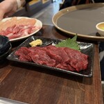 七輪焼肉 錦馬超 - 馬肉赤身