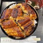大観亭支店 - 丼上中盛り2500円