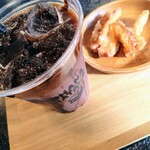 オハナバタケ - 無料のラスクをいただきました。アイスカフェモカを注文