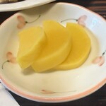 定食 くぅべ - たくあん