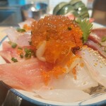 寿司を味わう 海鮮問屋 浜の玄太丸 - 