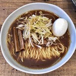 ムコウガワ製麺所 - 純度100%醤油らぁめん+茹で卵(サービス)