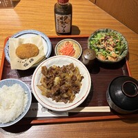 豚捨 KITTE丸の内店 - 