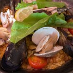330888416 - 貝類とトマトのハーモニー♪