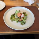 トラットリア カンパーナ ジロウマル - 自家製野菜や果物のサラダ、新鮮！