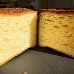 ペストリーショップ ラ・モーラ - リーヴル 断面