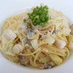pasta an - 日替わりランチパスタ（帆立＆あさりと白菜のガーリックスパゲティー）