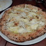 ピッツェリア ナポレターナ ネアポリス - 生白魚と水牛モッツァレラチーズ ￥1800