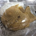 浪花堂 - 「生クリームトッピングたいやき(170円)」