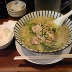 永吉 - 青葉入り鶏肉白湯煮込み麺