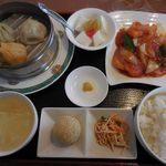 上海料理 蓮 - 3色小龍包ご膳 880円