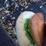 サラダパン（ピンボケ）。