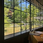 万平ホテル メインダイニングルーム - 中庭