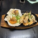 うお家 905 - 905鉄板。味付けとイカのコリコリ感たまりません。