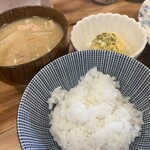 吉平 - ごはん・みそ汁・ポテトサラダ
