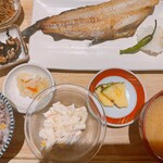 さち福やCAFE - 料理写真:ほっけの塩焼と大根おろし定食