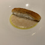 ミチノ・ル・トゥールビヨン - 鱸のチーズパン粉焼き