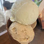 Hilo Homemade Ice Cream - ココナッツ.コナコーヒー