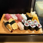 魚がし寿司 - 特上寿司(一人前)2090円