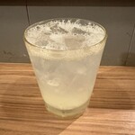 スタンドトトノイ - トトノイセット1500円のドリンク　星印のレモンサワー　単品だと470円