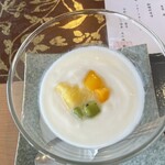 わたり温泉 鳥の海 - フルーツヨーグルト