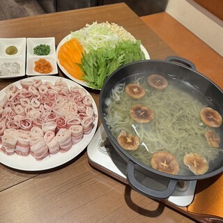 旬の食材を楽しむ季節限定メニュー