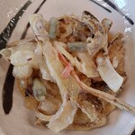 中西うどん - 野菜のかき揚げ