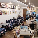 ハンバーグとハイボールのお店 Burg&Bar - 昼の店内の様子　明るく軽快な音楽をお楽しみください