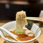 ニッポン ラーメン 凛 トウキョウ - わんたん醤油らぁ麺、味玉子付