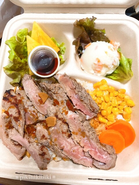 ハワイ　ランチボックス　ハート　アウトドア　SMASH　セレクトショップ HAWAIIランチボックスHONU - つきのわ/ハワイ料理 | 食べログ