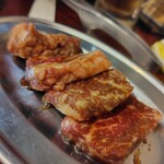 炭火大衆焼肉 猪鹿鳥 - 