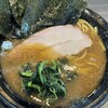 王道家直系 家系ラーメン がく