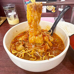 らーめん たきび - こちらのトレードマークでも有り、最大のウリでも有るトッピングの生姜焼き