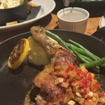 GREEN HOUSE by MERCER BRUNCH - 鶏もも肉のコンフィ