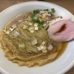 めん処 きよ洲 - サバの香りがします。ネギ、野菜が合う！