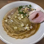 めん処 きよ洲 - 佐助豚の脂とオリーブオイルが輝いてるサバとオリーブのぶたらぁめん950円税込
