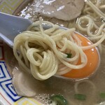 大臣閣 - 麺を玉子にカラめると甘くなるんでオススメ！