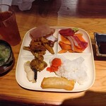 漁港食堂 えびす市場 名古屋駅前店 - 