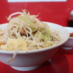ラーメン二郎 - ラーメンミニ＋ニンニク少し＋青ネギ炙